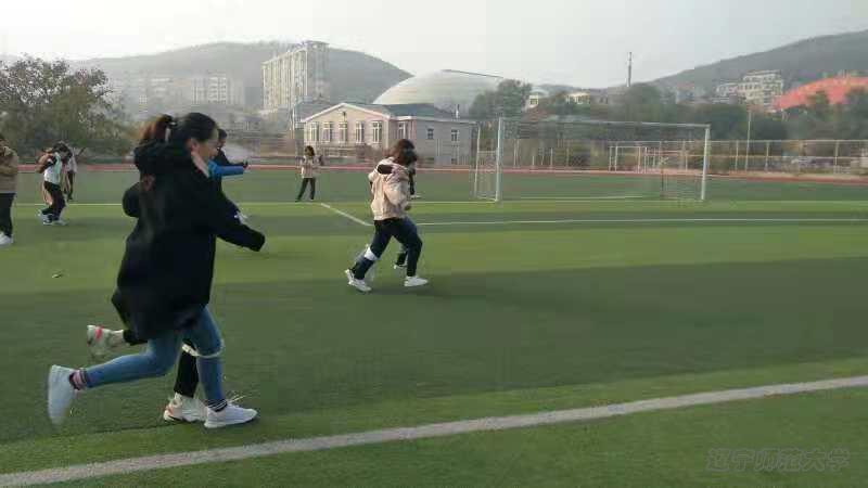 乌鸦传媒