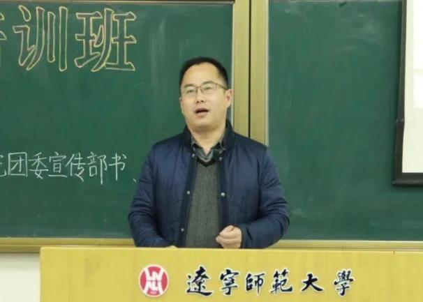 乌鸦传媒