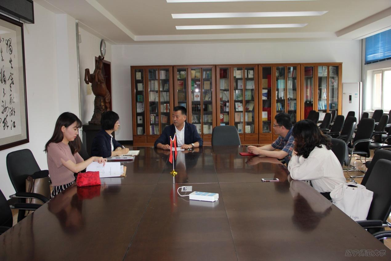 乌鸦传媒